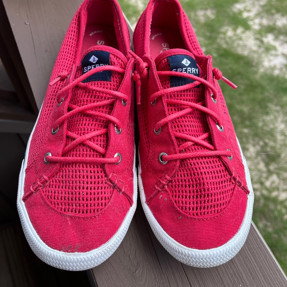 Red Sperry Topsider Tennis Shoes sz 8